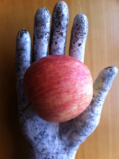 handwithapple